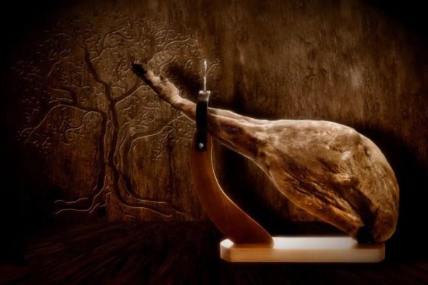 股配咖吧 谁来操刀金字火腿？