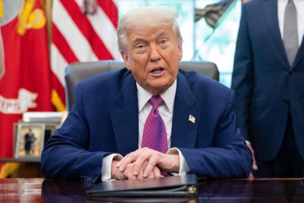 天添盈 民调显示美国总统特朗普支持率跌至新低