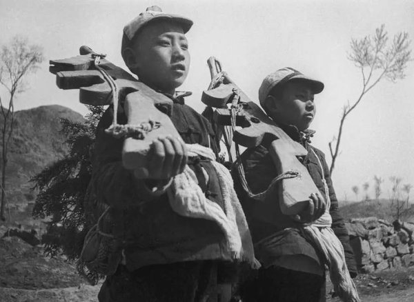 闻道资本 红缨枪下的烽火童年: 在战火中成长的抗日儿童团