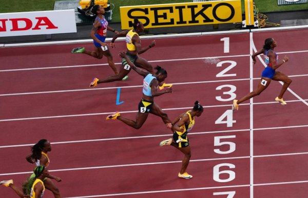 恒盛策略 东京田径世锦赛丨百米飞人大战“新王”“新后”加冕